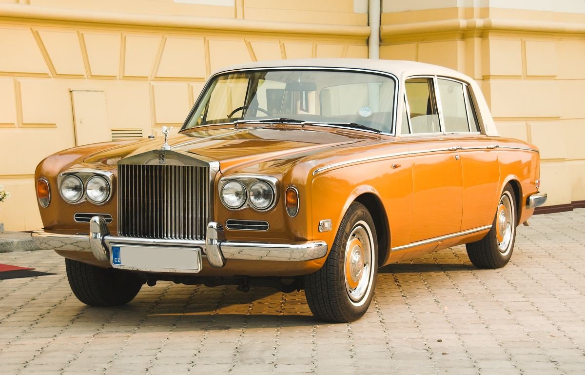 ROLLS-ROYCE SILVER SHADOW GOLD