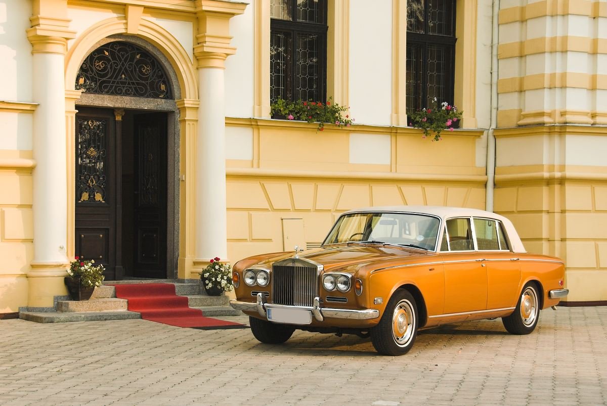 ROLLS-ROYCE SILVER SHADOW GOLD