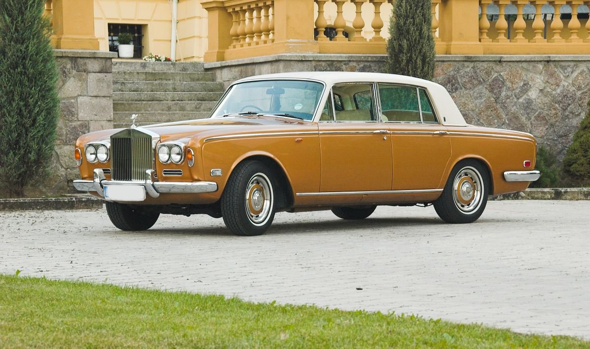 ROLLS-ROYCE SILVER SHADOW GOLD