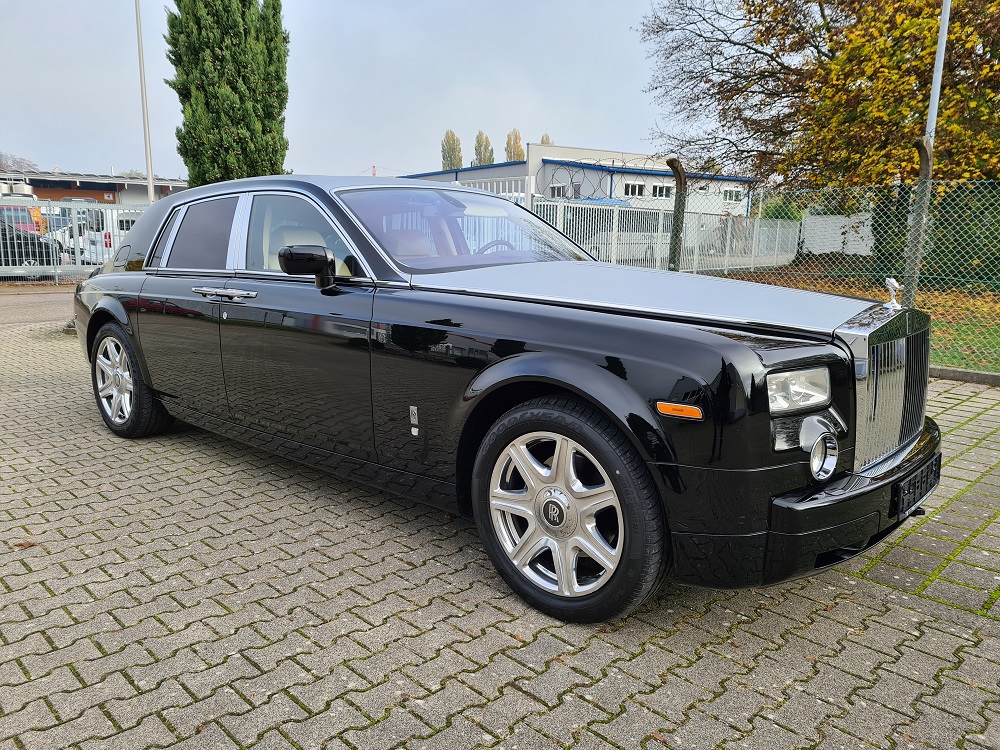 ROLLS-ROYCE PHANTOM