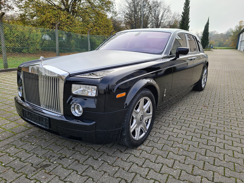 ROLLS-ROYCE PHANTOM