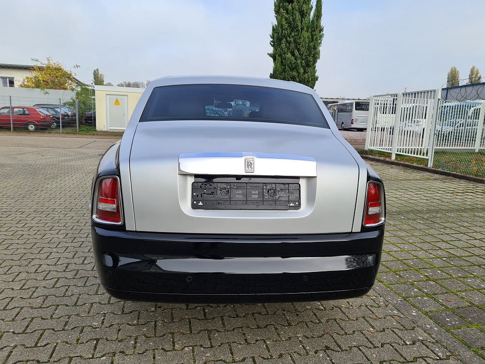 ROLLS-ROYCE PHANTOM