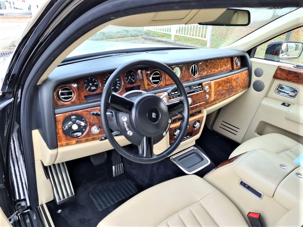 ROLLS-ROYCE PHANTOM