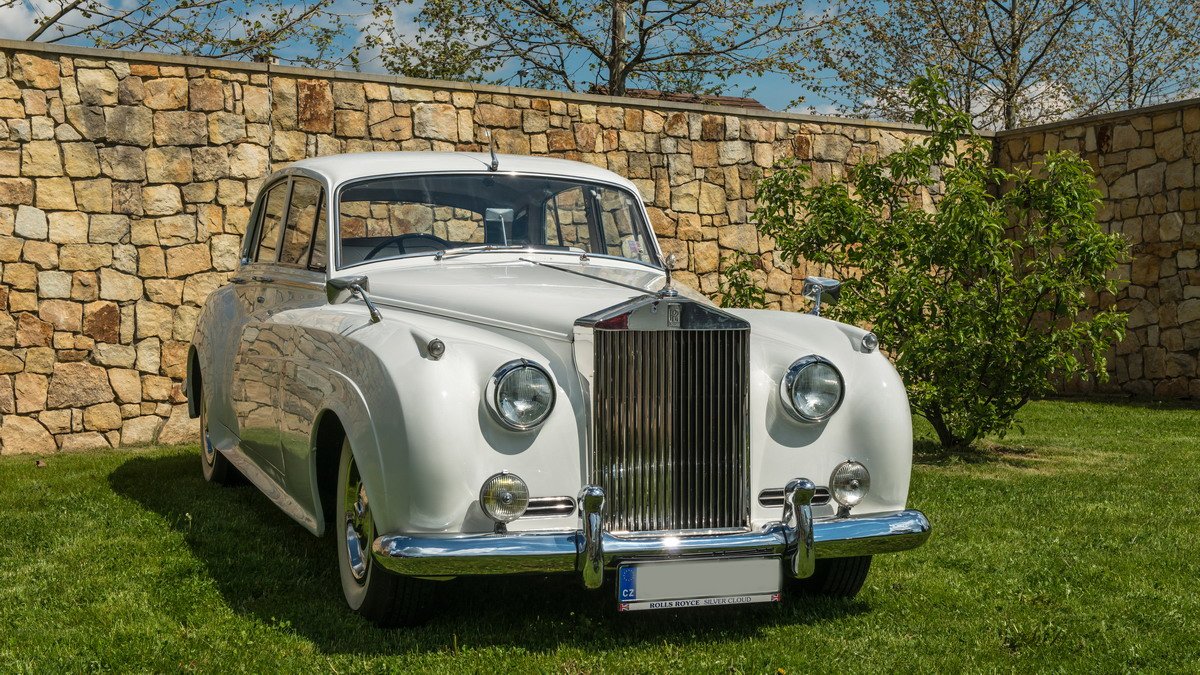 ROLLS-ROYCE SILVER CLOUD