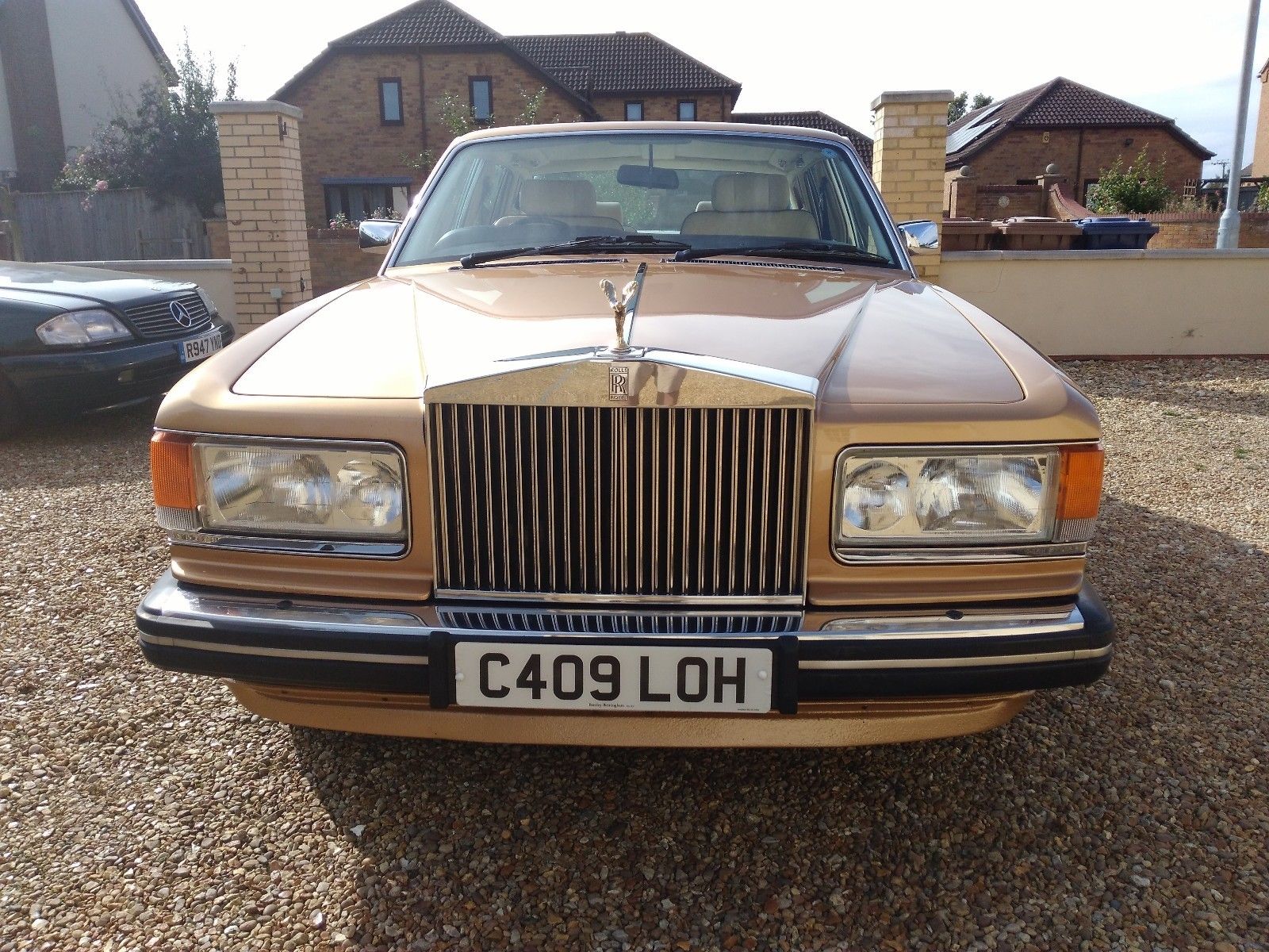 ROLLS-ROYCE SILVER SPIRIT