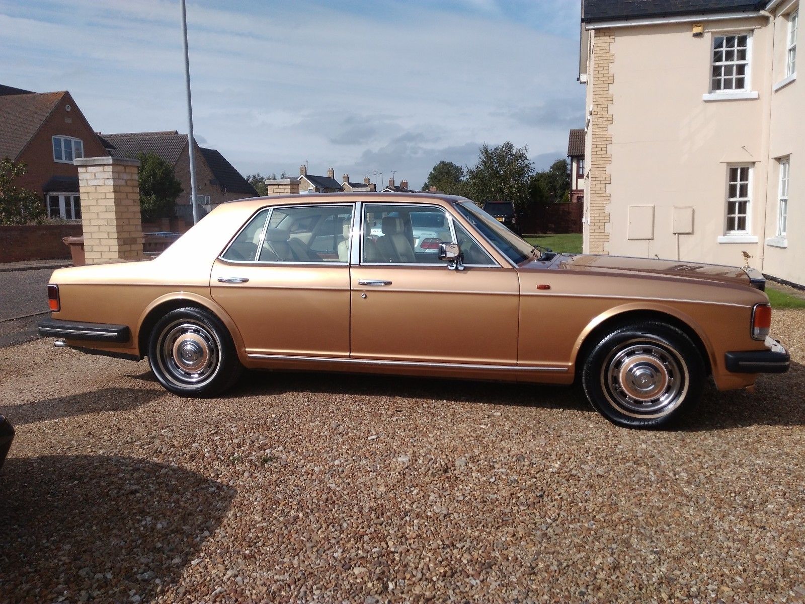 ROLLS-ROYCE SILVER SPIRIT