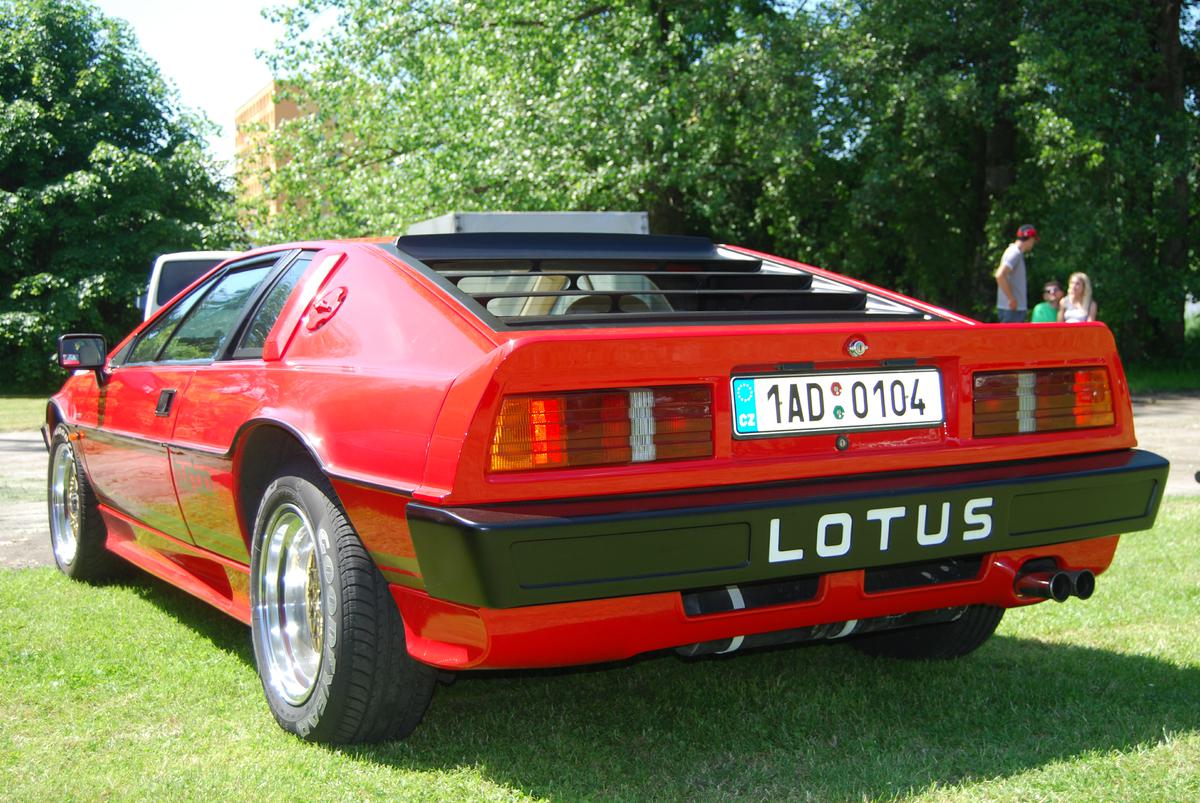 LOTUS ESPRIT TURBO