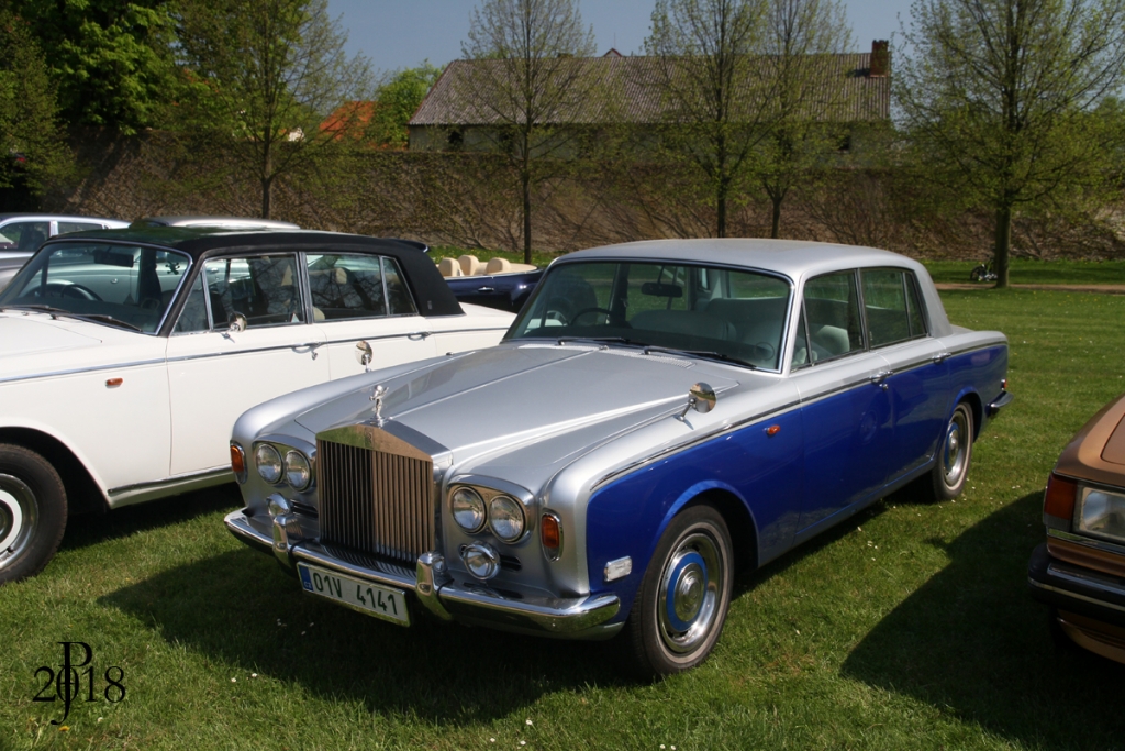 ROLLS-ROYCE SILVER SHADOW SILVER BLUE